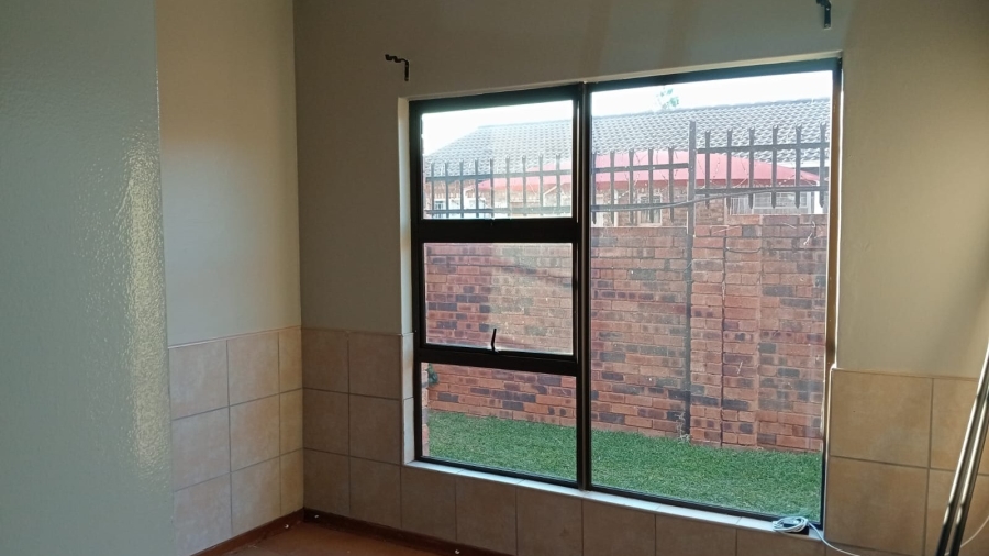 To Let 3 Bedroom Property for Rent in Langenhovenpark Free State